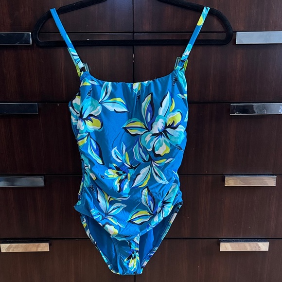 La Blanca Women's Fiji Tropics Lingerie One Piece Swimsuit. - Picture 2 of 6